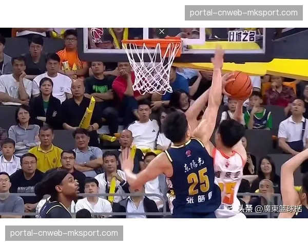 战术板：广东队“五小阵容”成为克制辽宁高大内线的关键