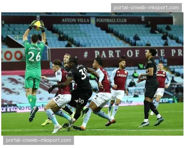 诺丁汉森林1-1战平维拉，保级关键战双方各取一分